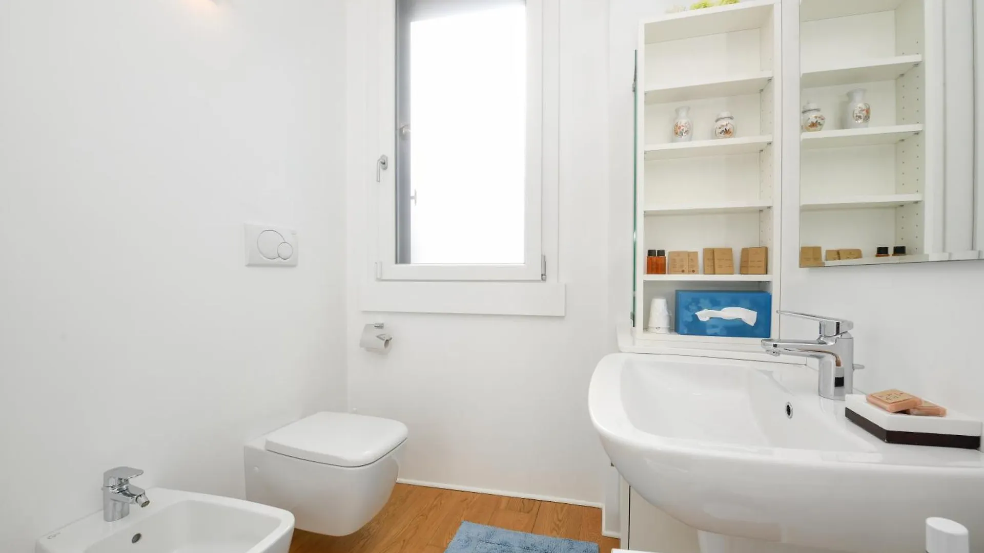 Appartamento Dolceriva - The Lakefront Suite Peschiera del Garda